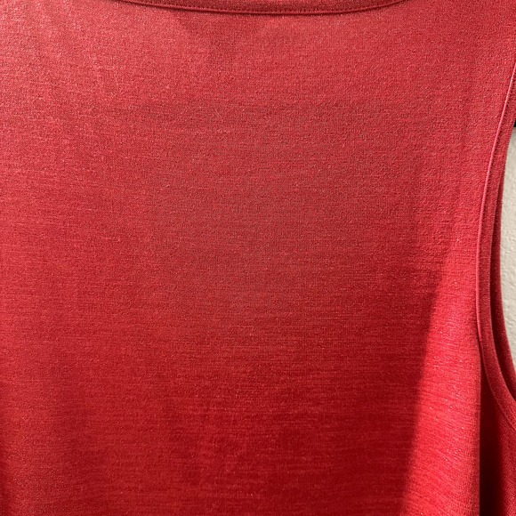 Banana Republic Women's Red Shimmery Sleeveless Tank Top Size XL - Picture 7 of 8